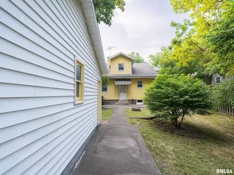 1703 E Jackson St, Bloomington, IL 61701 photo 55