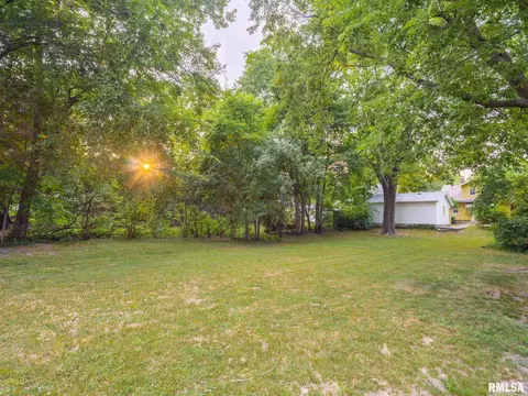 1703 E Jackson St, Bloomington, IL 61701 photo 52