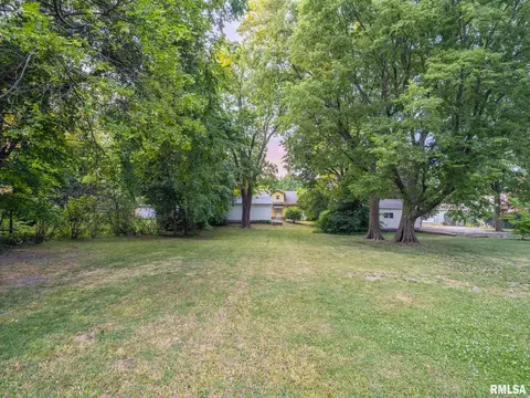1703 E Jackson St, Bloomington, IL 61701 photo 53