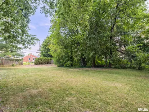 1703 E Jackson St, Bloomington, IL 61701 photo 51