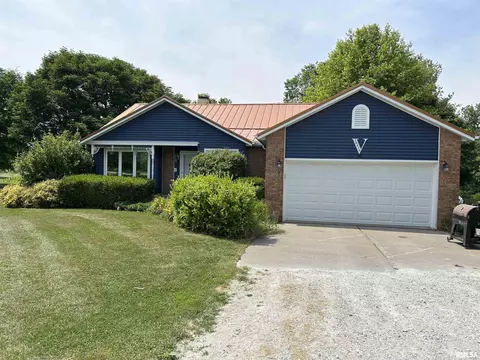 10420 E 1000 E St, Macomb, IL 61455