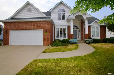 64 St Marks Cir, Morton, IL 61550