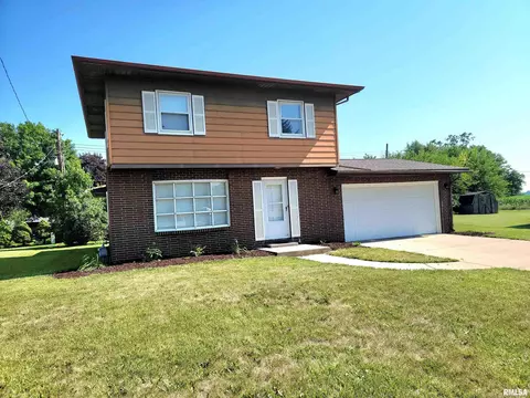 75 Edmar Dr, Canton, IL 61520 photo 2
