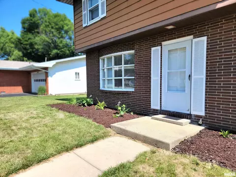 75 Edmar Dr, Canton, IL 61520 photo 4