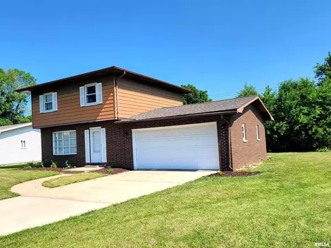 75 Edmar Dr, Canton, IL 61520 photo 3