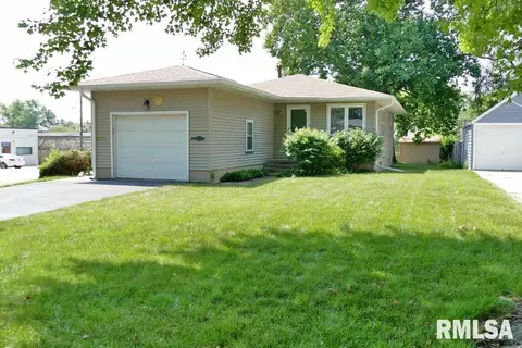 716 W Ridge Rd, Peoria, IL 61614
