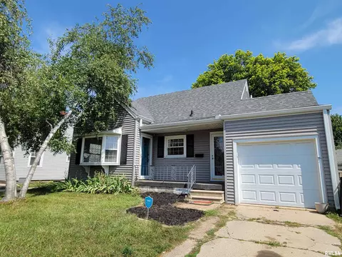 1423 W Circle Rd, Peoria, IL 61604