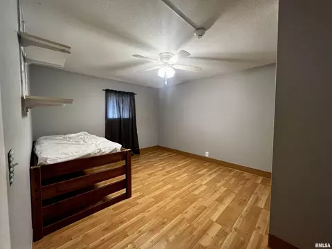 1 Pollock Dr, Macomb, IL 61455 photo 3