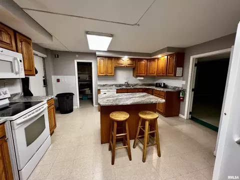 1 Pollock Dr, Macomb, IL 61455 photo 37