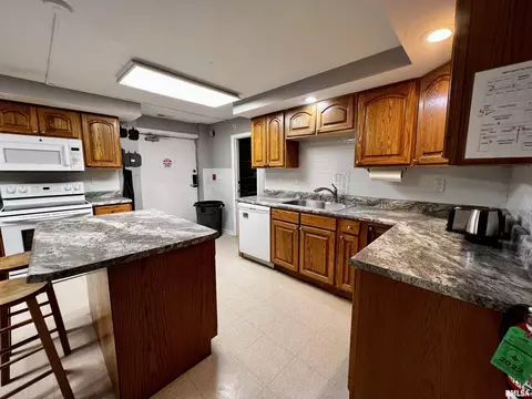 1 Pollock Dr, Macomb, IL 61455 photo 32