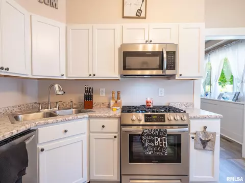 9518 S Robinson Ln, Mapleton, IL 61547 photo 9