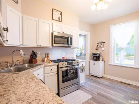 9518 S Robinson Ln, Mapleton, IL 61547 photo 7