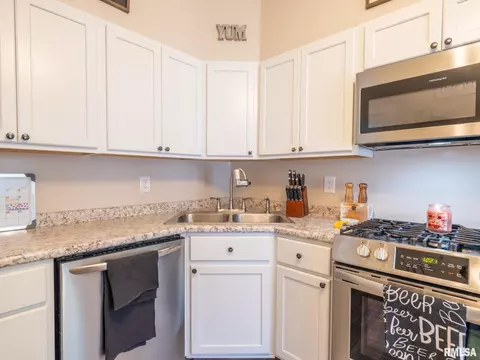 9518 S Robinson Ln, Mapleton, IL 61547 photo 8
