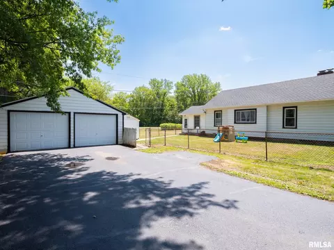 9518 S Robinson Ln, Mapleton, IL 61547 photo 4