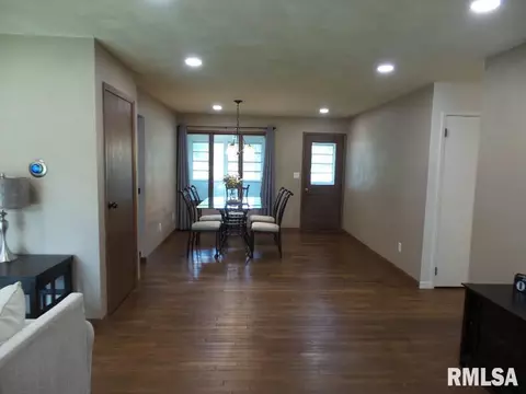 819 Green St, Henry, IL 61537 photo 24