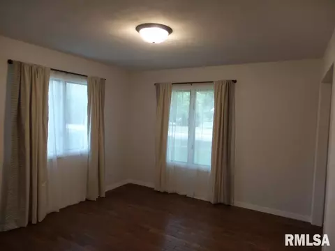 819 Green St, Henry, IL 61537 photo 33