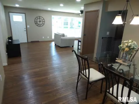819 Green St, Henry, IL 61537 photo 21