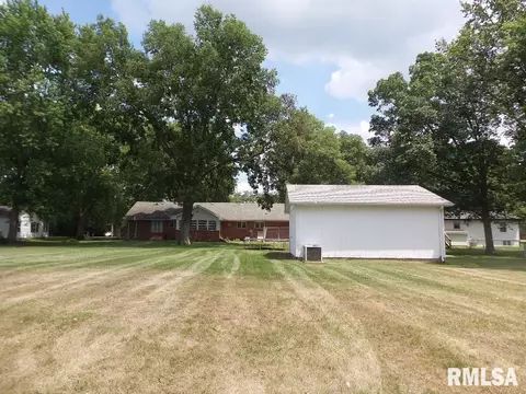 819 Green St, Henry, IL 61537 photo 67