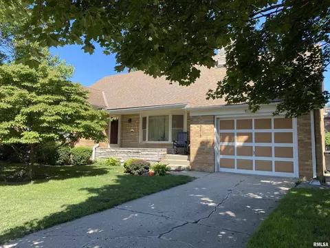 2515 W Sherman Ave, Peoria, IL 61604
