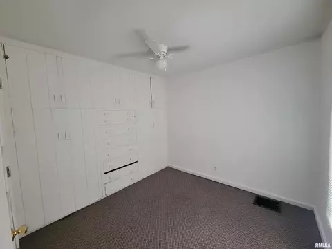 524 W Pierce St, Macomb, IL 61455 photo 9
