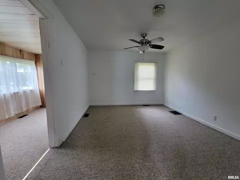 524 W Pierce St, Macomb, IL 61455 photo 7