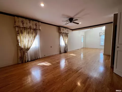 1601 Tower Rd, Macomb, IL 61455 photo 17