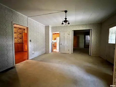 1601 Tower Rd, Macomb, IL 61455 photo 2