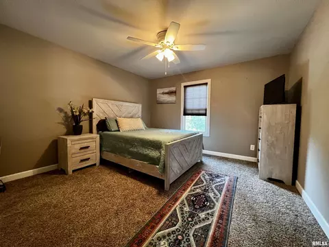 10 Hickory Grv, Macomb, IL 61455 photo 25