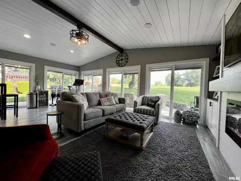 10 Hickory Grv, Macomb, IL 61455 photo 12
