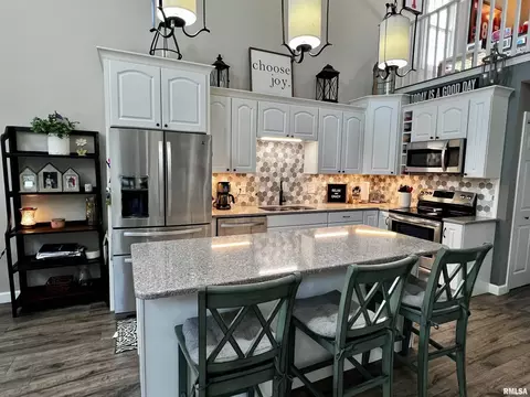 10 Hickory Grv, Macomb, IL 61455 photo 8