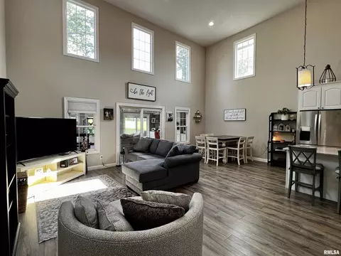 10 Hickory Grv, Macomb, IL 61455 photo 4