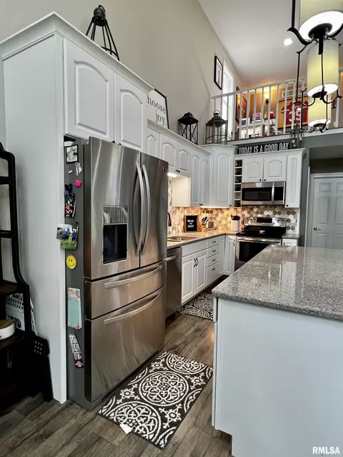 10 Hickory Grv, Macomb, IL 61455 photo 10