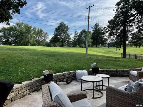 10 Hickory Grv, Macomb, IL 61455 photo 30