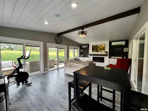 10 Hickory Grv, Macomb, IL 61455 photo 13