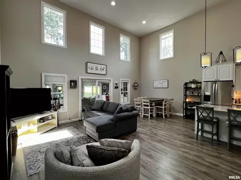 10 Hickory Grv, Macomb, IL 61455 photo 5