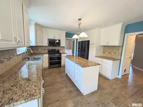 22 Holborn Ct, Washington, IL 61571 photo 17