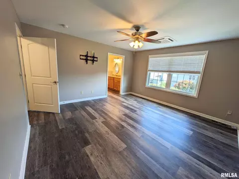22 Holborn Ct, Washington, IL 61571 photo 42