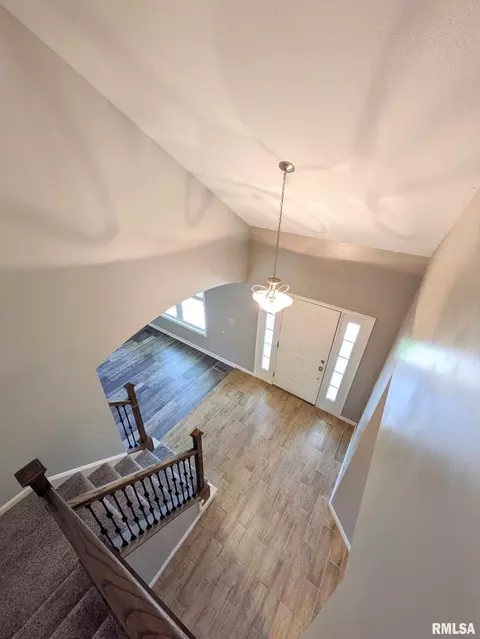 22 Holborn Ct, Washington, IL 61571 photo 8