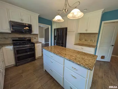 22 Holborn Ct, Washington, IL 61571 photo 16