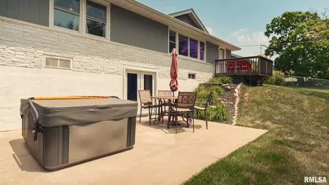 466 Grebner Rd, Metamora, IL 61548 photo 3