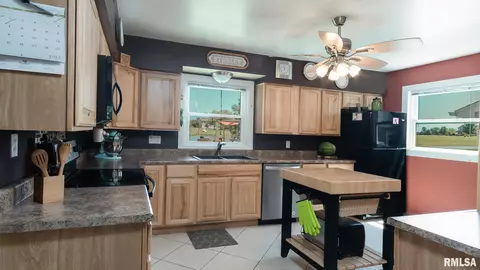 466 Grebner Rd, Metamora, IL 61548 photo 16