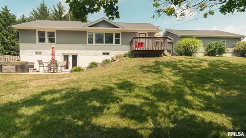 466 Grebner Rd, Metamora, IL 61548 photo 4