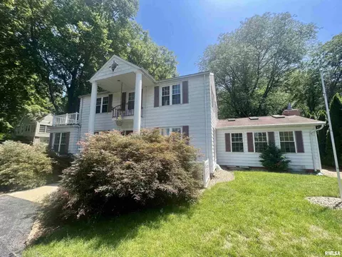 1420 E Gardner Ln, Peoria Heights, IL 61616