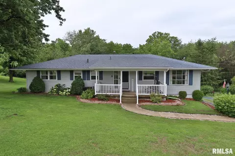 9 Marlee Dr, Canton, IL 61520