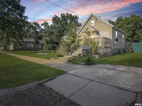 932 S Sumner Ave, Peoria, IL 61605