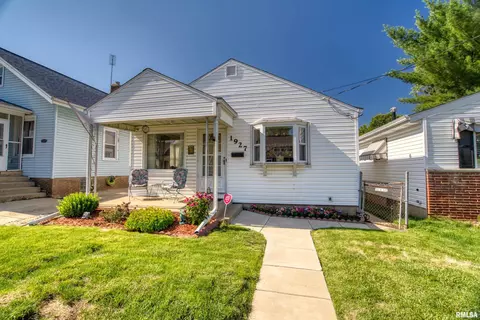 1927 W Rohmann Ave, West Peoria, IL 61604