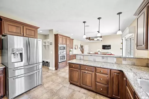 2209 Tyler Trl, Bloomington, IL 61705 photo 11