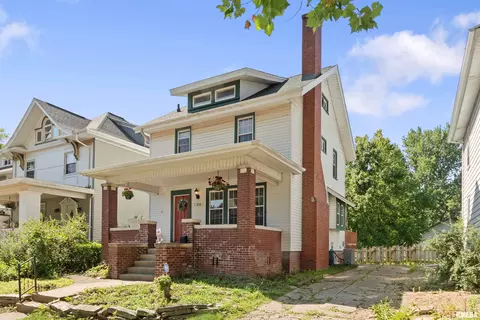 1306 W Parkside Dr, Peoria, IL 61606