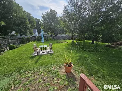 104 N 3rd St, Roanoke, IL 61561 photo 8