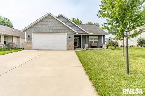 526 Cottonwood Cir, East Peoria, IL 61611